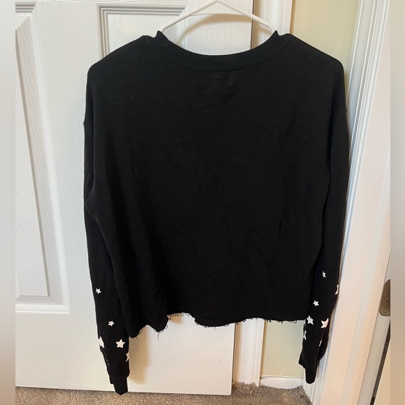 Spiritual Gangster Dreamer black long-sleeve top with stars on sleeves, size S - Picture 4 of 6